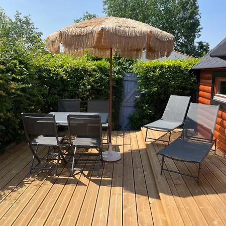 Οργανωμένο κάμπινγκ Insolite Kota Commequiers